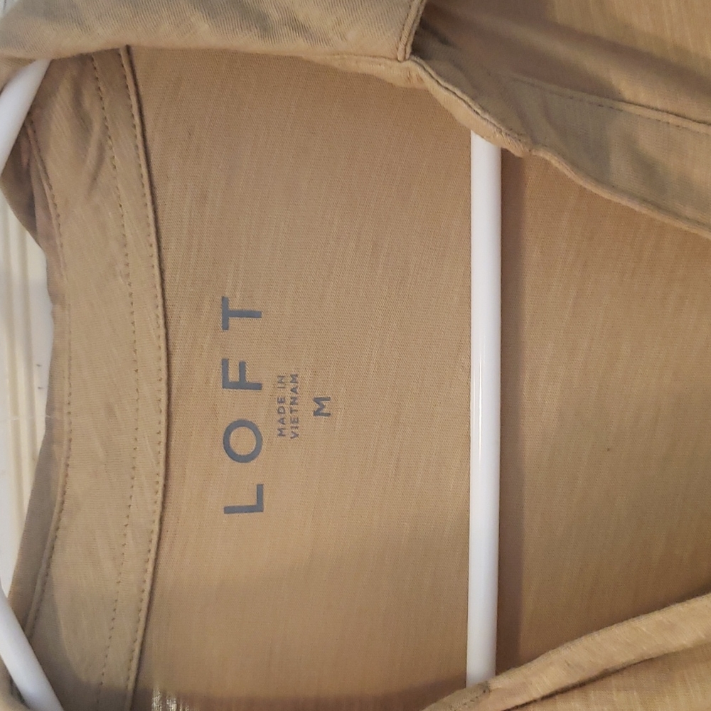 Loft women's size medium tan knit button down shirt